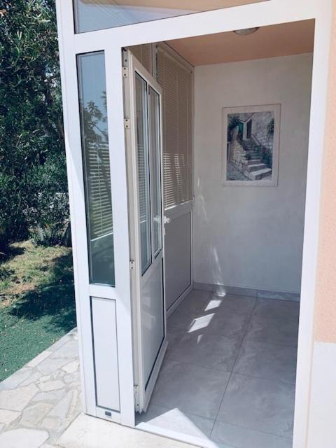 Apartmani Cubela تروغير المظهر الخارجي الصورة
